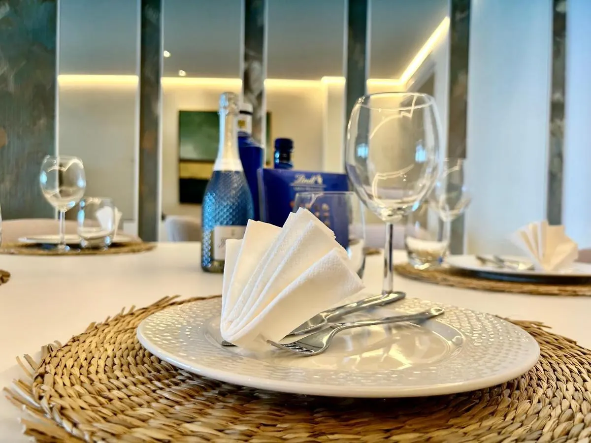 Doncella Beach , Zeus Apartamento Con Increibles Vistas Al Mar 에스테포나 아파트