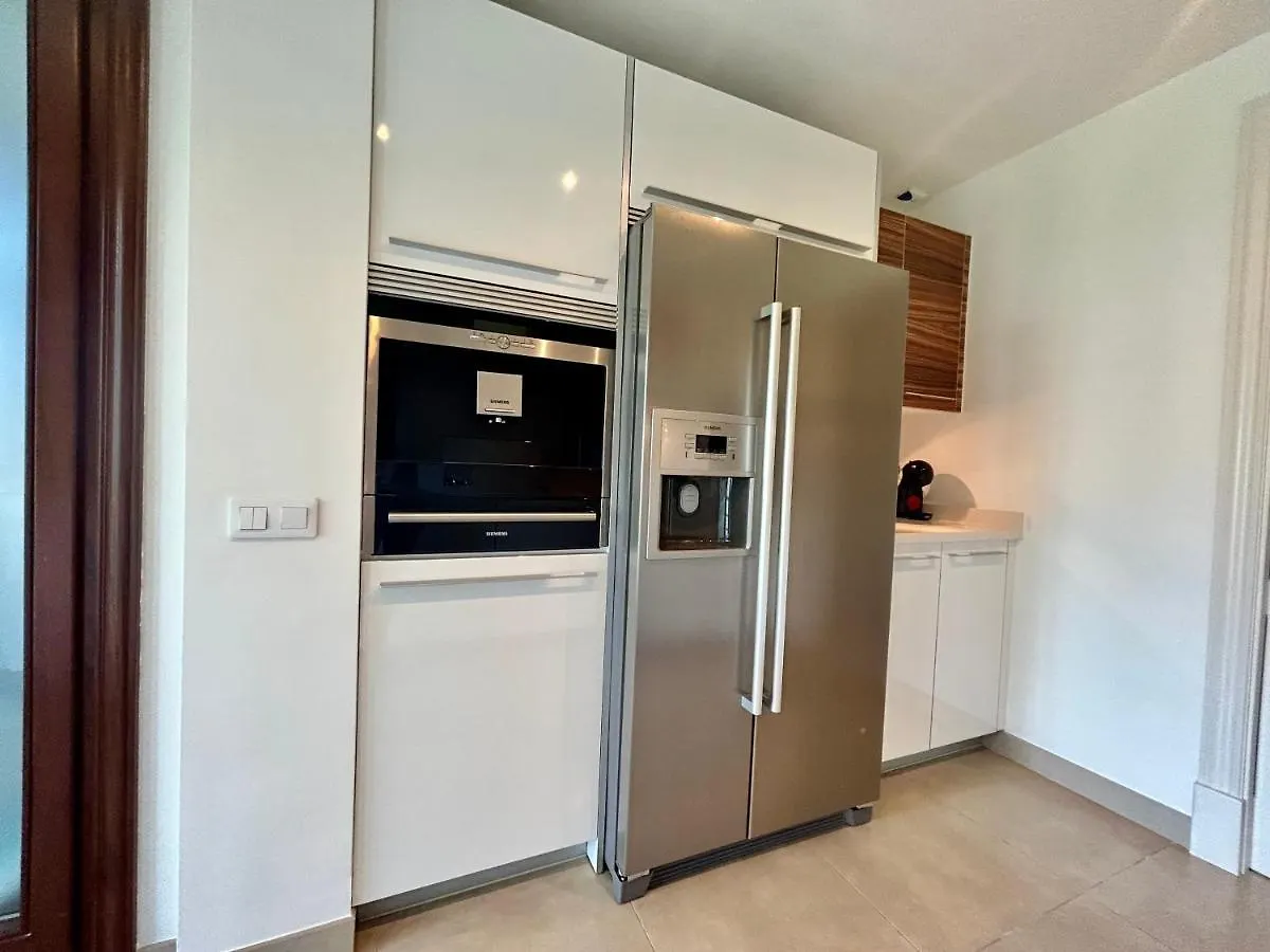 Doncella Beach , Zeus Apartamento Con Increibles Vistas Al Mar Estepona